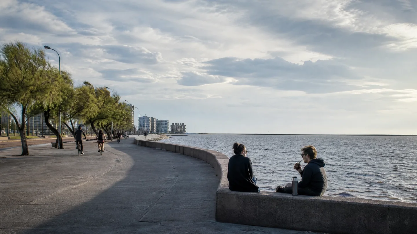Cover image for The Rhythms of Tranquilidad: A Slow Sojourn Through Montevideo.